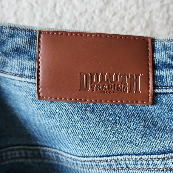 NWT Duluth Trading Co Womens Medium Wash Heritage Hi-Rise Straight Leg Jeans - Picture 8 of 9